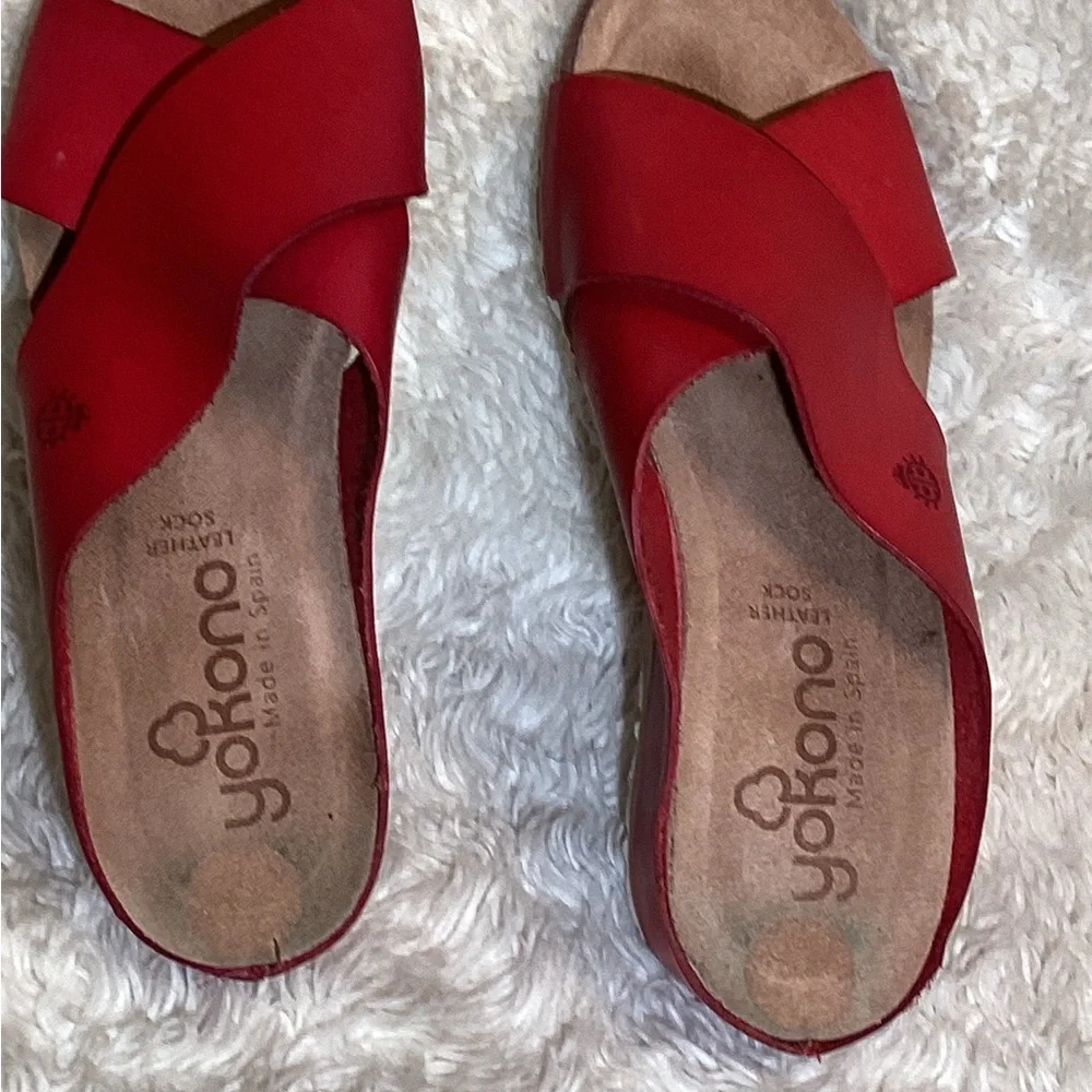 Yokono Red Wedge Sandals size 8